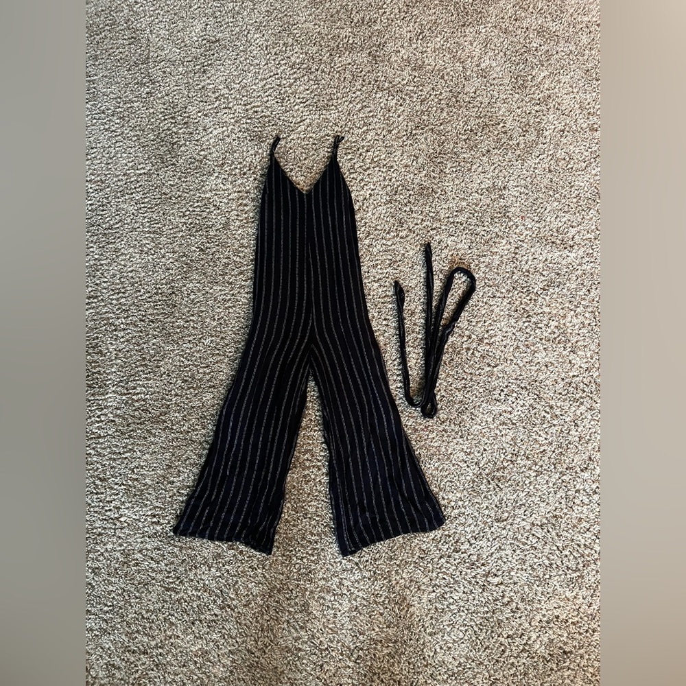American Eagle Black and White Romper Size XS.
